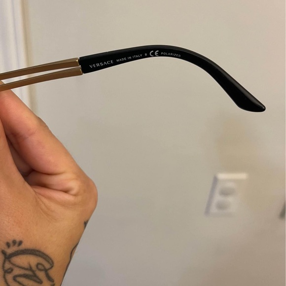 Versace sunglasses - Picture 5 of 8